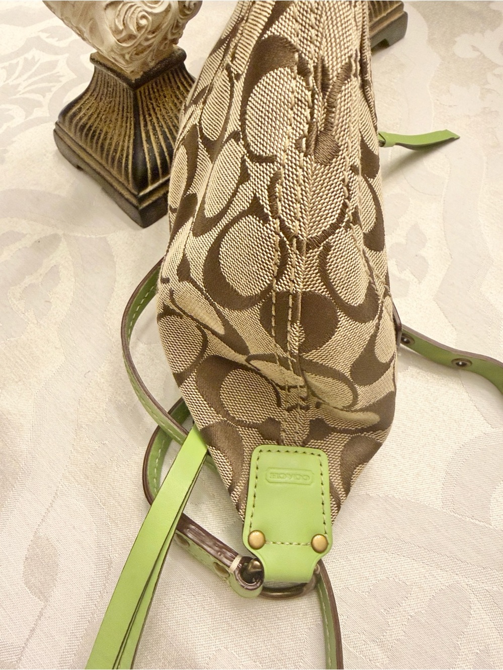 Coach VINTAGE Tan Signature Canvas Swingback Bag with Leather Lime Trim - Picture 3 of 10